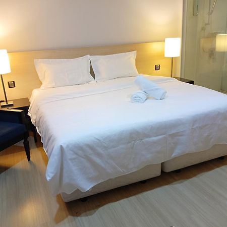 The Straits Suites By Ciconia Malacca Εξωτερικό φωτογραφία