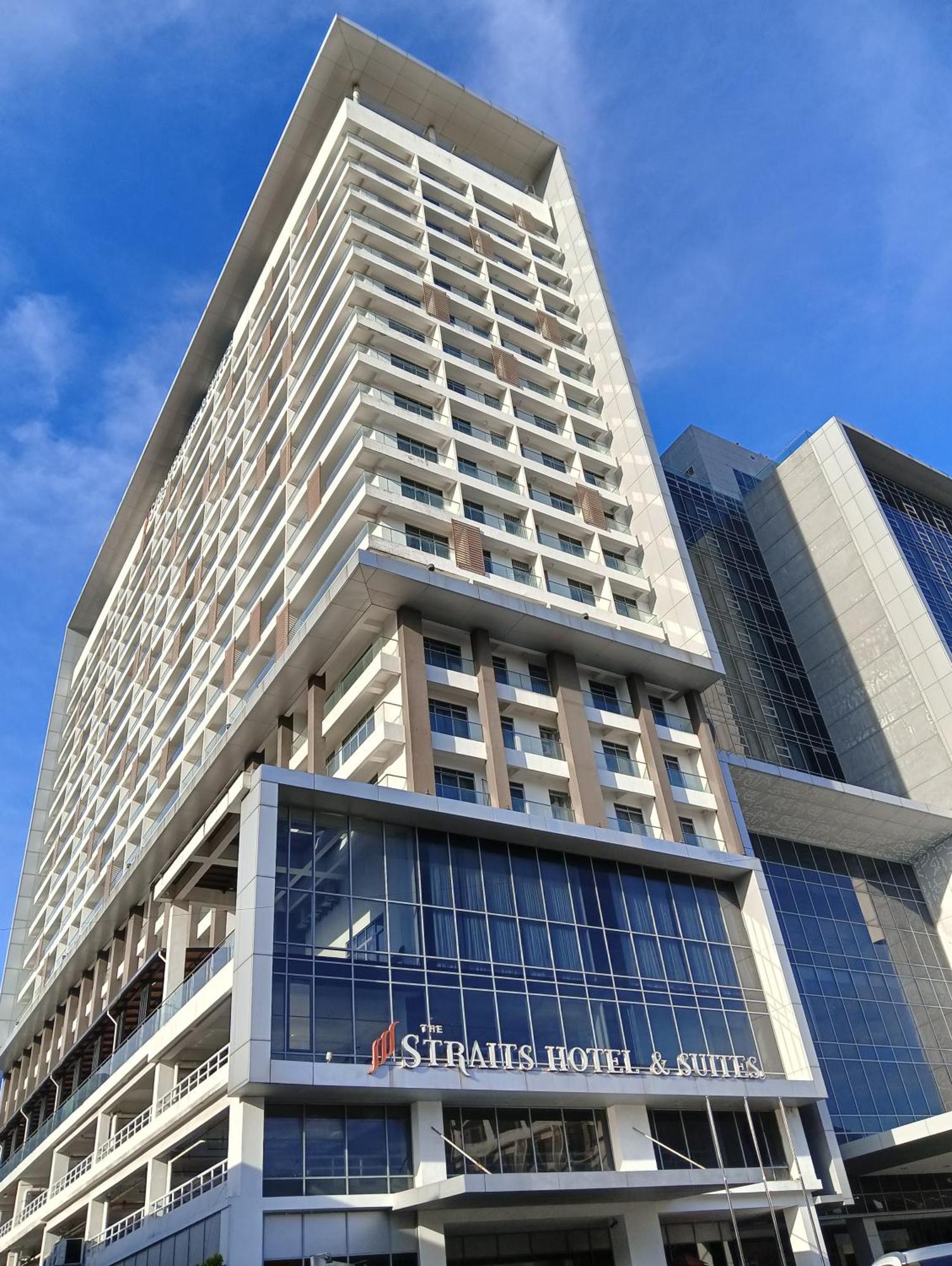 The Straits Suites By Ciconia Malacca Εξωτερικό φωτογραφία