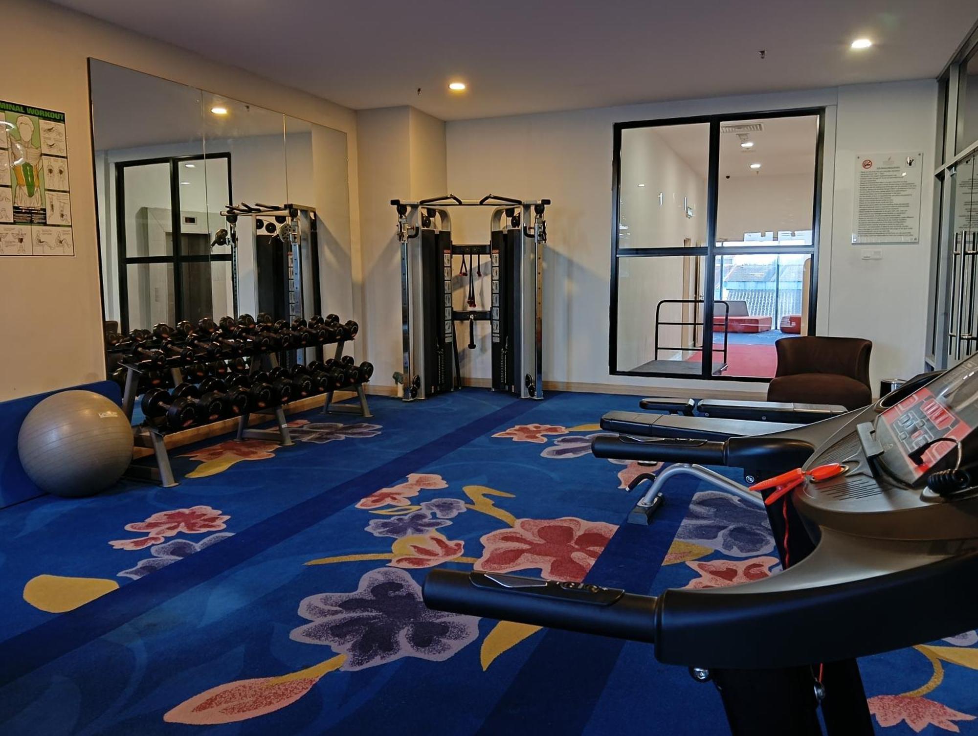 The Straits Suites By Ciconia Malacca Εξωτερικό φωτογραφία