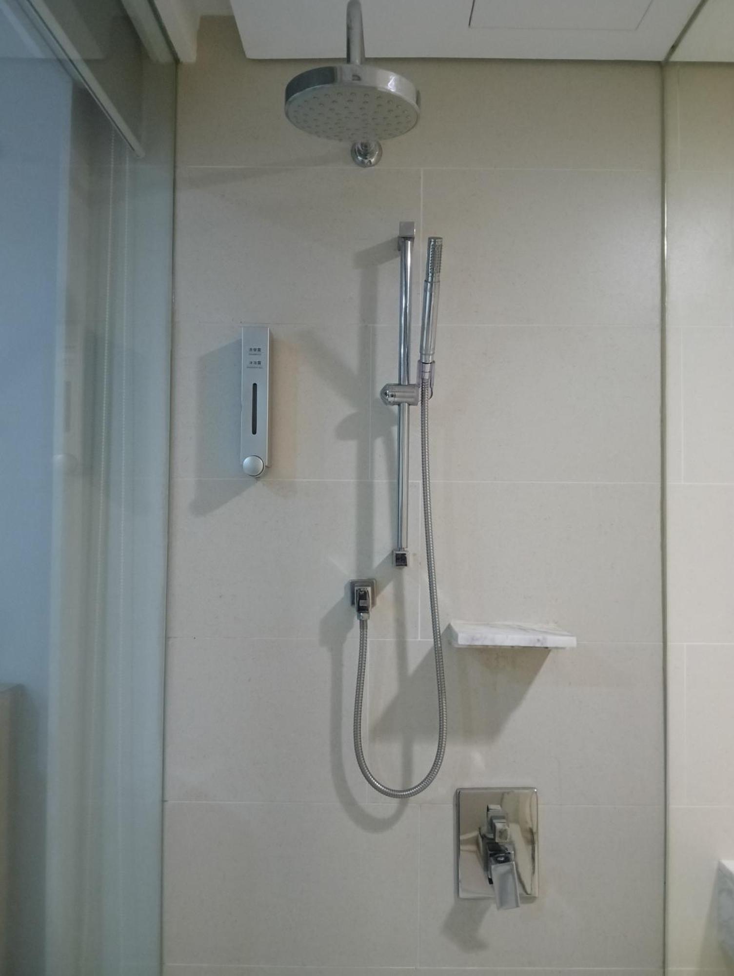The Straits Suites By Ciconia Malacca Εξωτερικό φωτογραφία
