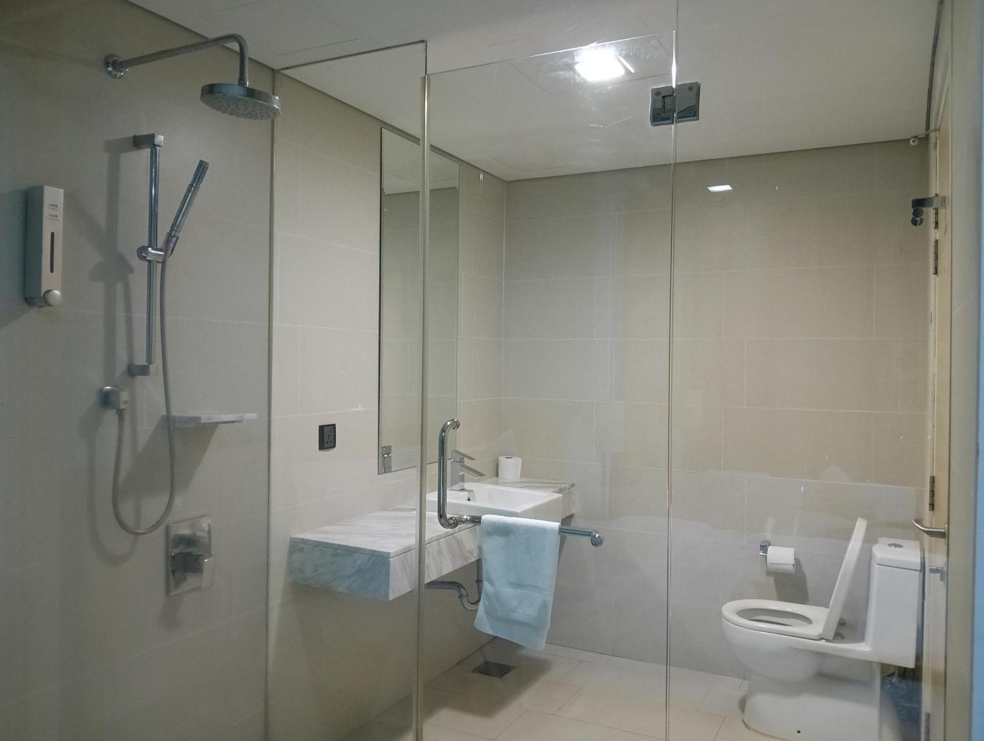 The Straits Suites By Ciconia Malacca Εξωτερικό φωτογραφία