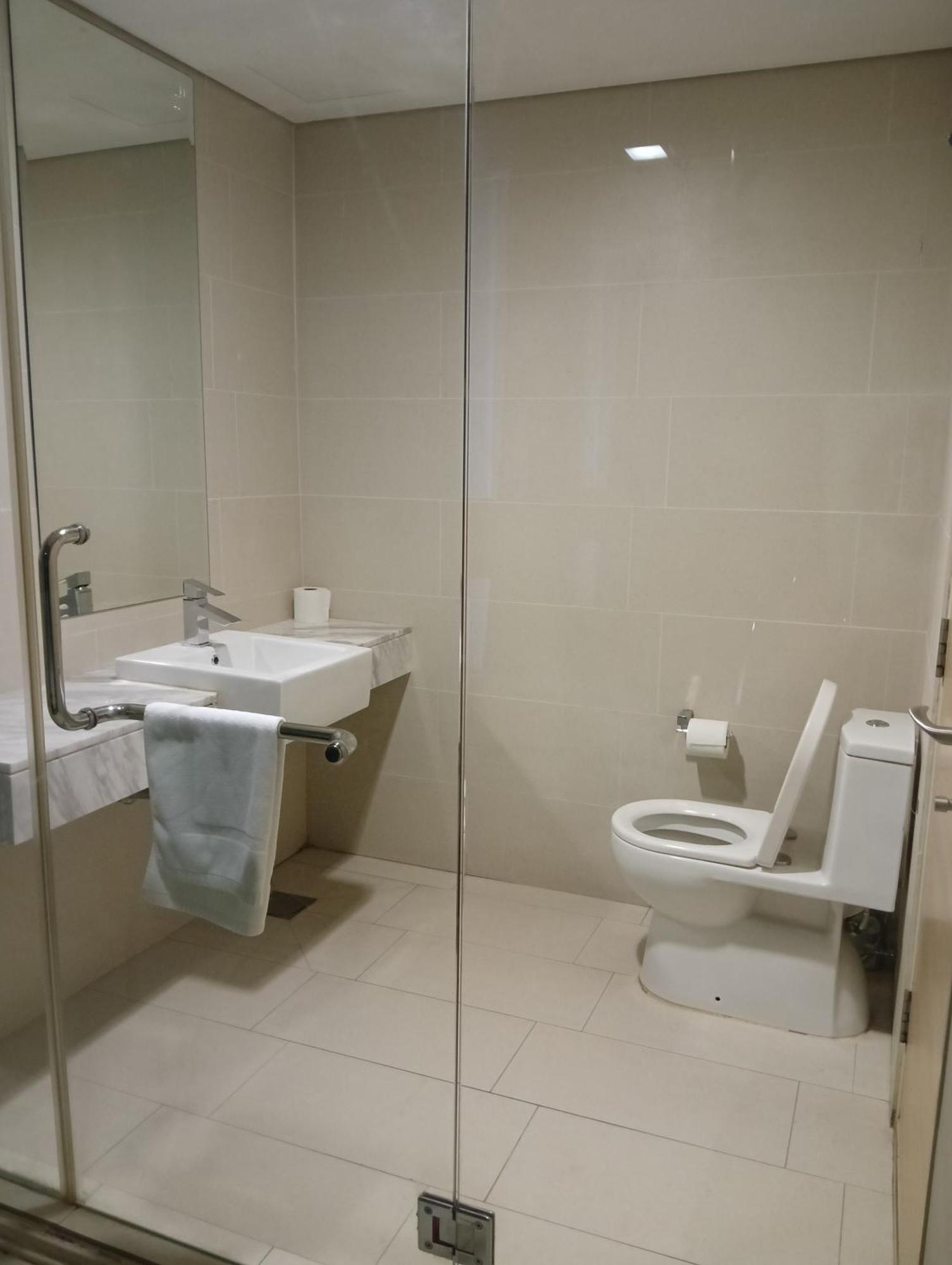 The Straits Suites By Ciconia Malacca Εξωτερικό φωτογραφία